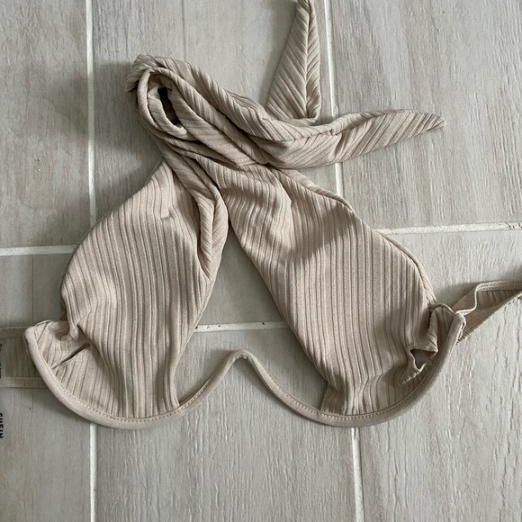 Bathing suit - Picture 3 of 7